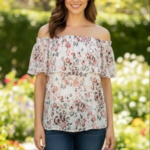 8/$25 White House Black Market off shoulder blouse size 14